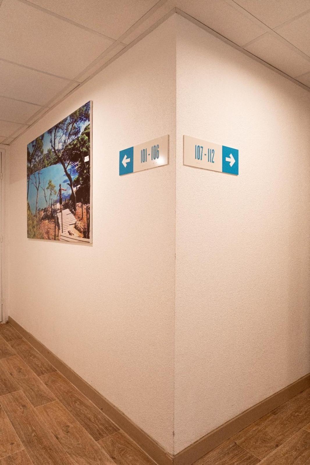My KB Hôtel Brignoles Ngoại thất bức ảnh