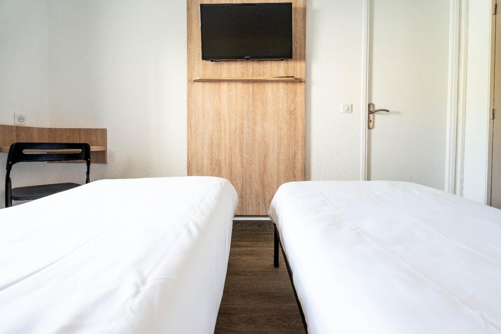 My KB Hôtel Brignoles Ngoại thất bức ảnh