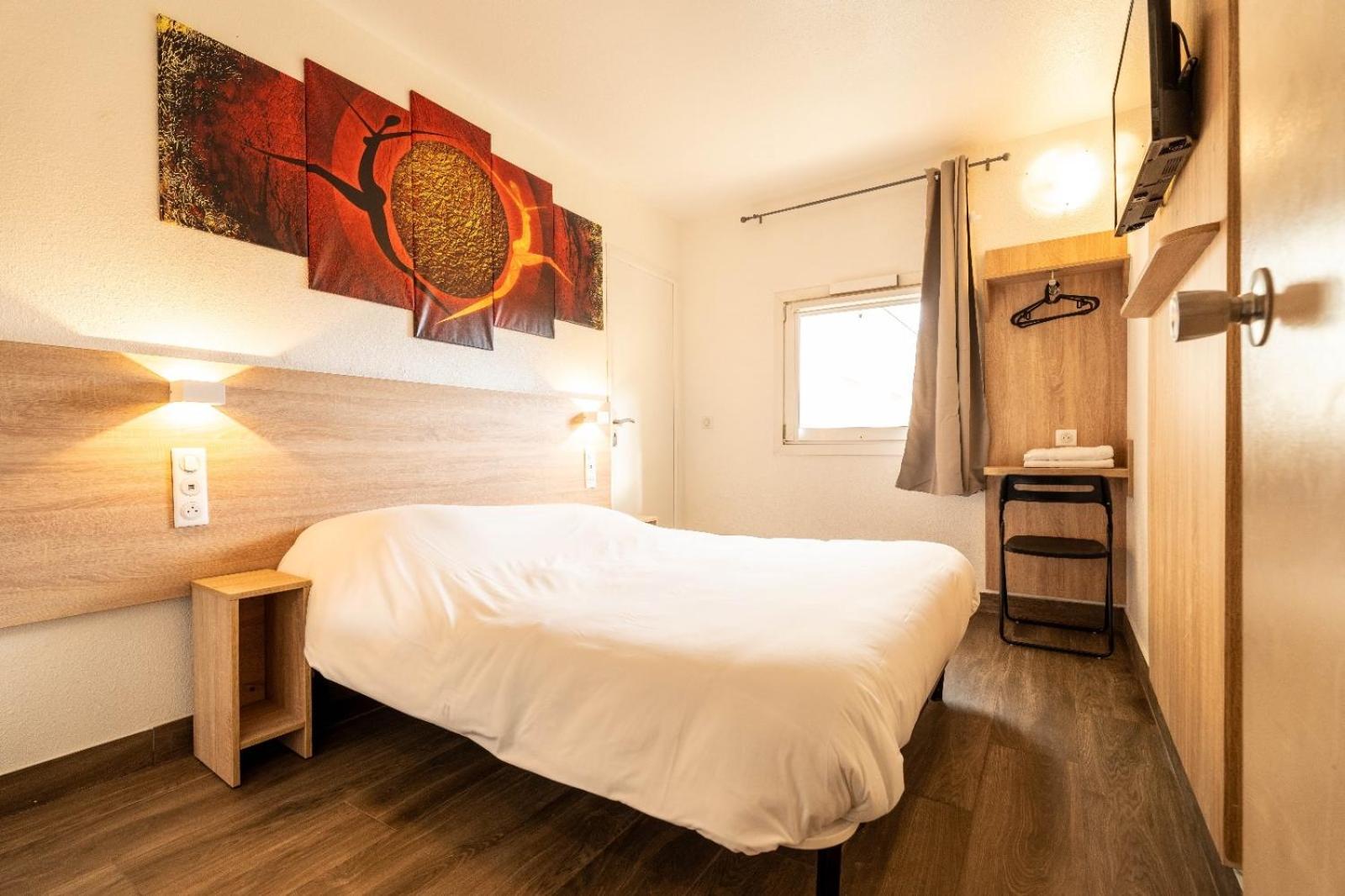 My KB Hôtel Brignoles Ngoại thất bức ảnh
