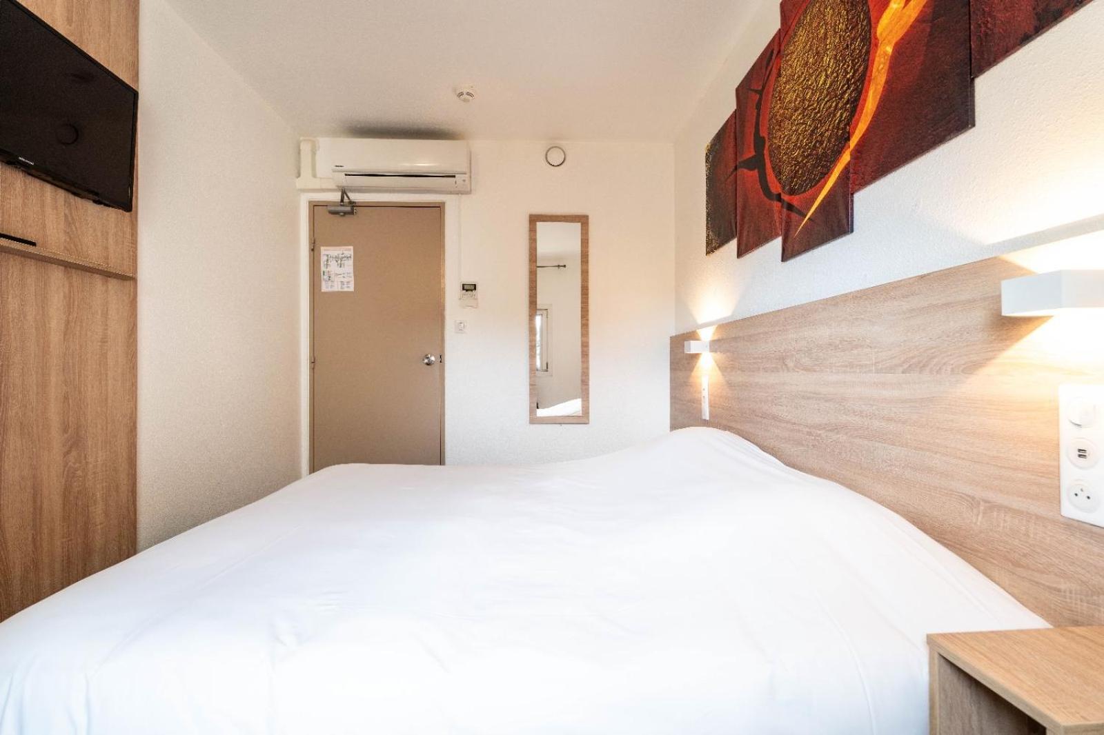 My KB Hôtel Brignoles Ngoại thất bức ảnh