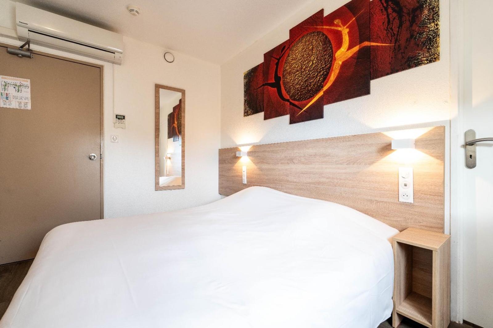 My KB Hôtel Brignoles Ngoại thất bức ảnh