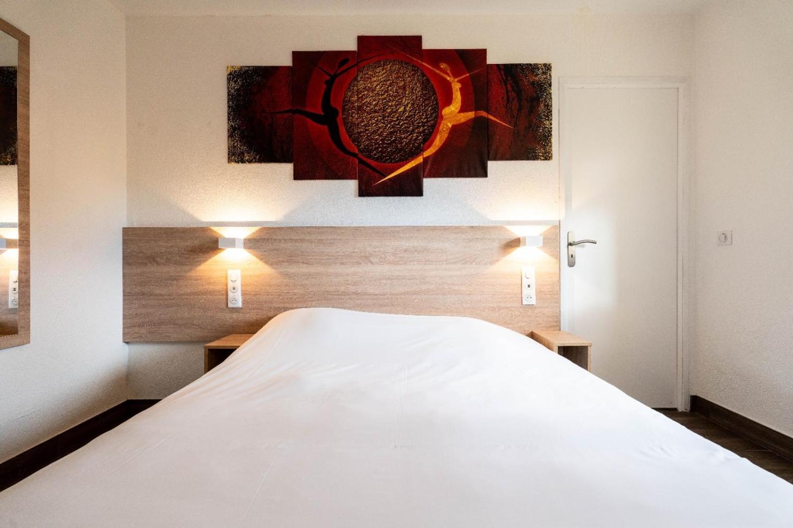 My KB Hôtel Brignoles Ngoại thất bức ảnh